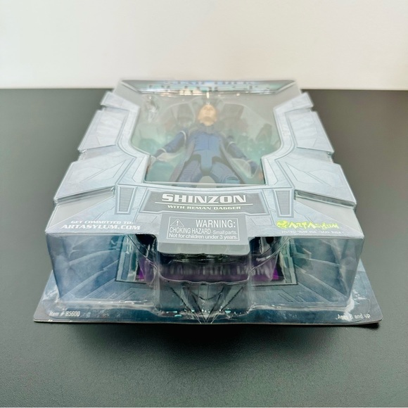 Star Trek Nemesis Shinzon with Reman Dagger Art Asylum 2002 Figure NEW - SEALED! - Picture 8 of 8